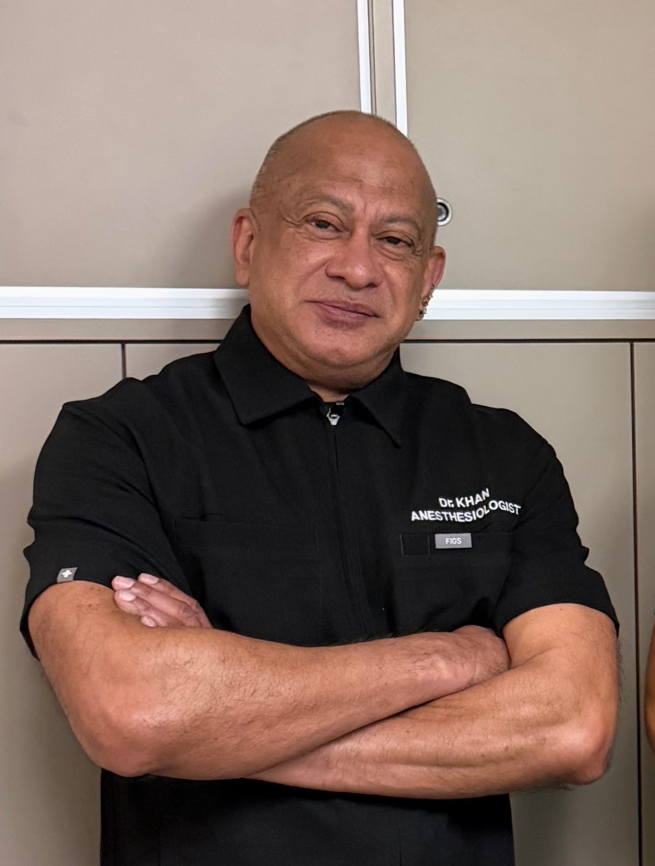 Dr. Khan, mobile dental anesthesiologist serving SoHo and Lower Manhattan dental offices